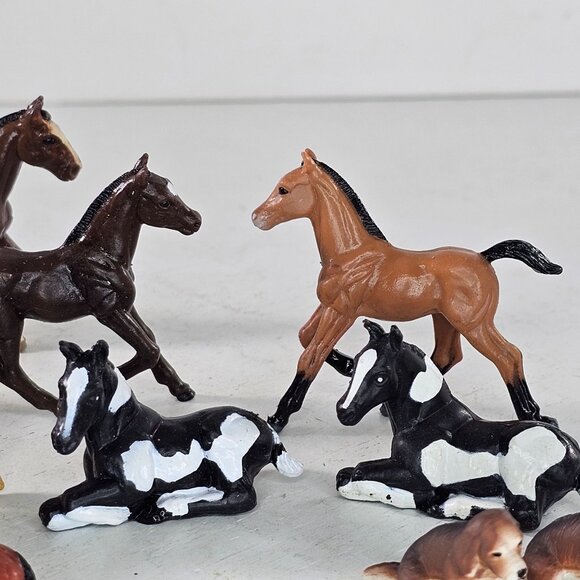 Vintage ERTL Farm Animal Horse & Dog Figurines Set Of 11 Miniature Toys - Picture 6 of 10
